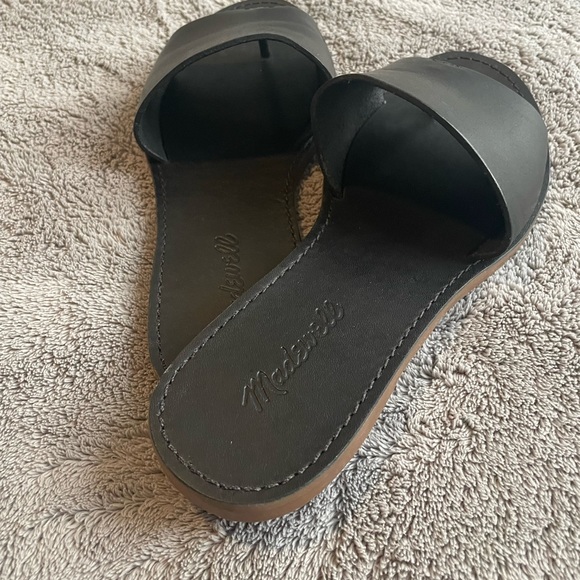 Madewell boardwalk slides black NWOT 7.5 - Picture 2 of 4